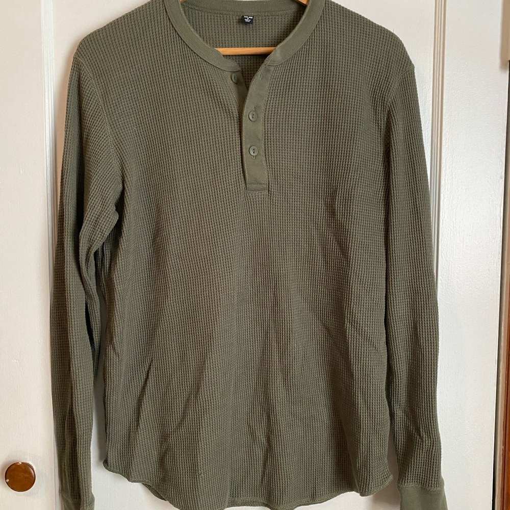 Uniqlo Henley Waffle Long Sleeve